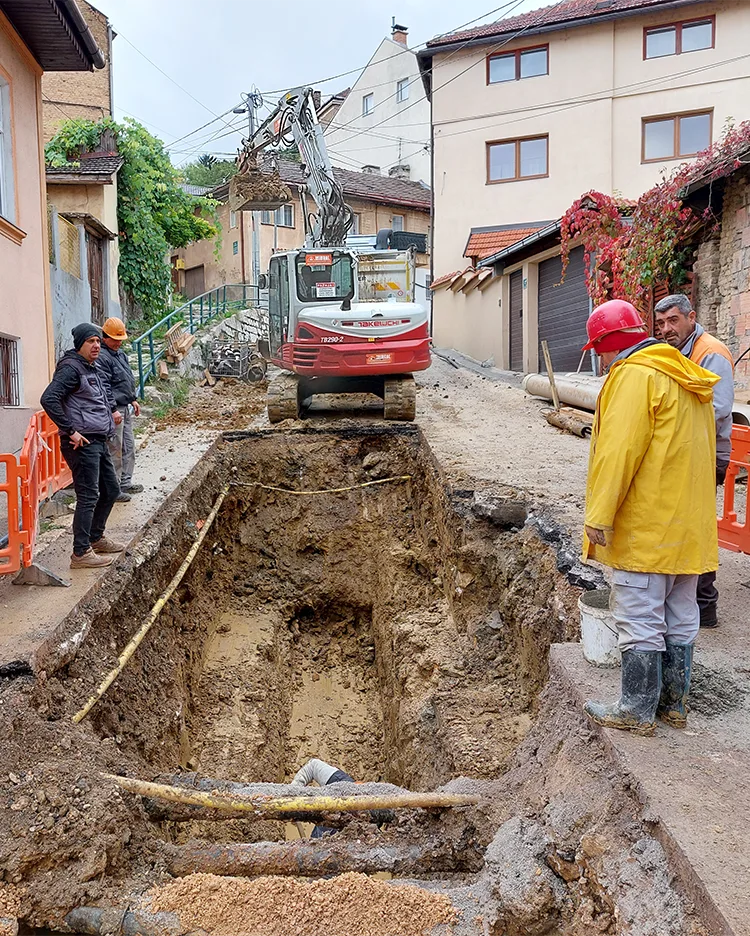Reconstruction of water and sewerage network with asphalting Alifakovac